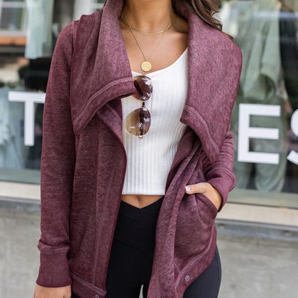 Grace & Lace Cozy Fleece Wrap Up